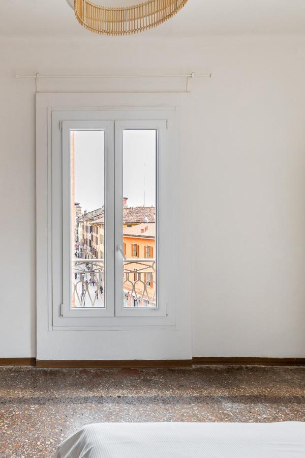 Alessandrini Apartment Alla Finestrella By Wonderful Italy Bolonia Exterior foto