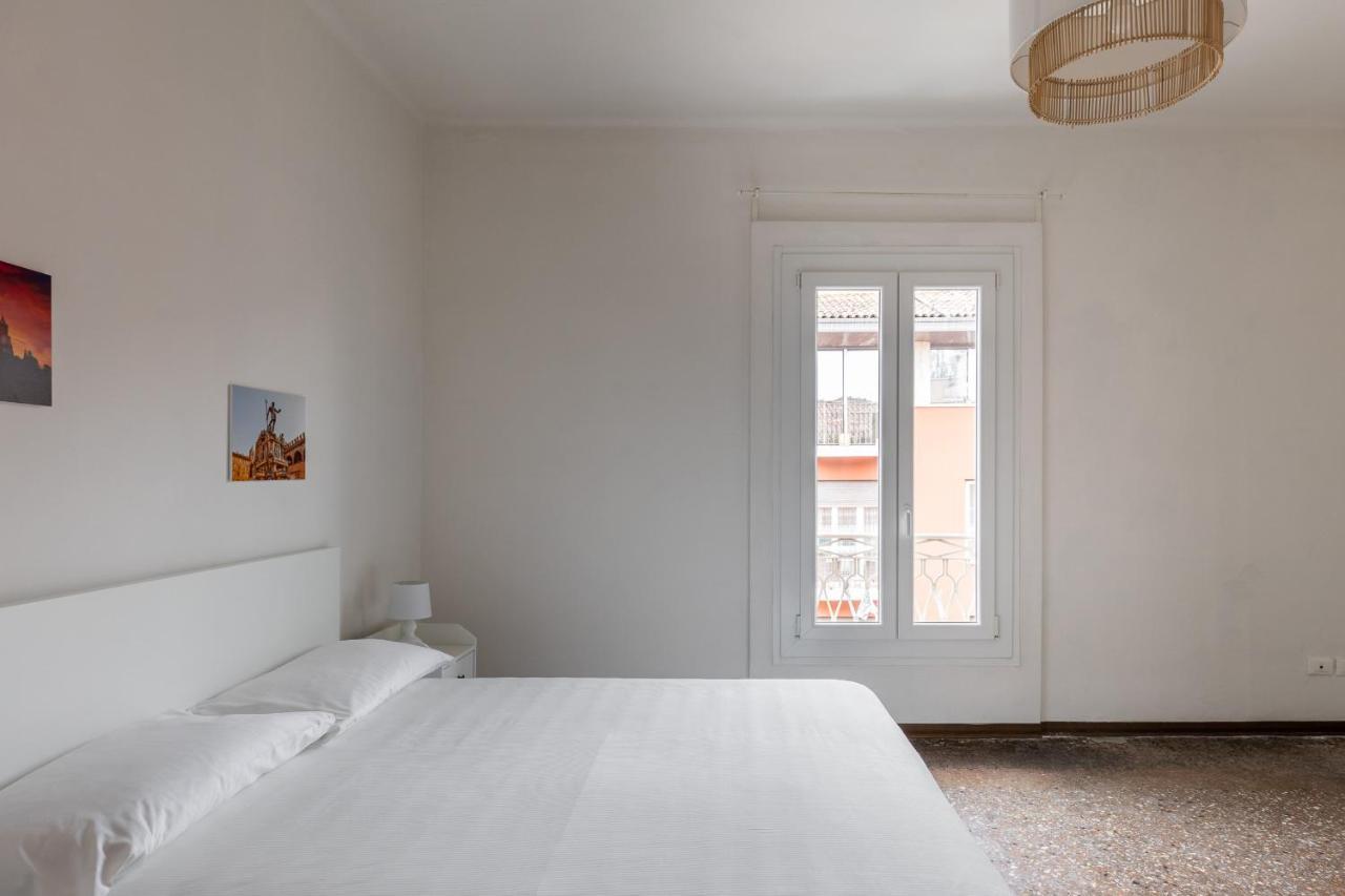 Alessandrini Apartment Alla Finestrella By Wonderful Italy Bolonia Exterior foto